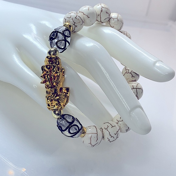 MAGNESITE & PIXIU DRAGON  NATURAL BRACELET size 7” - Picture 2 of 7